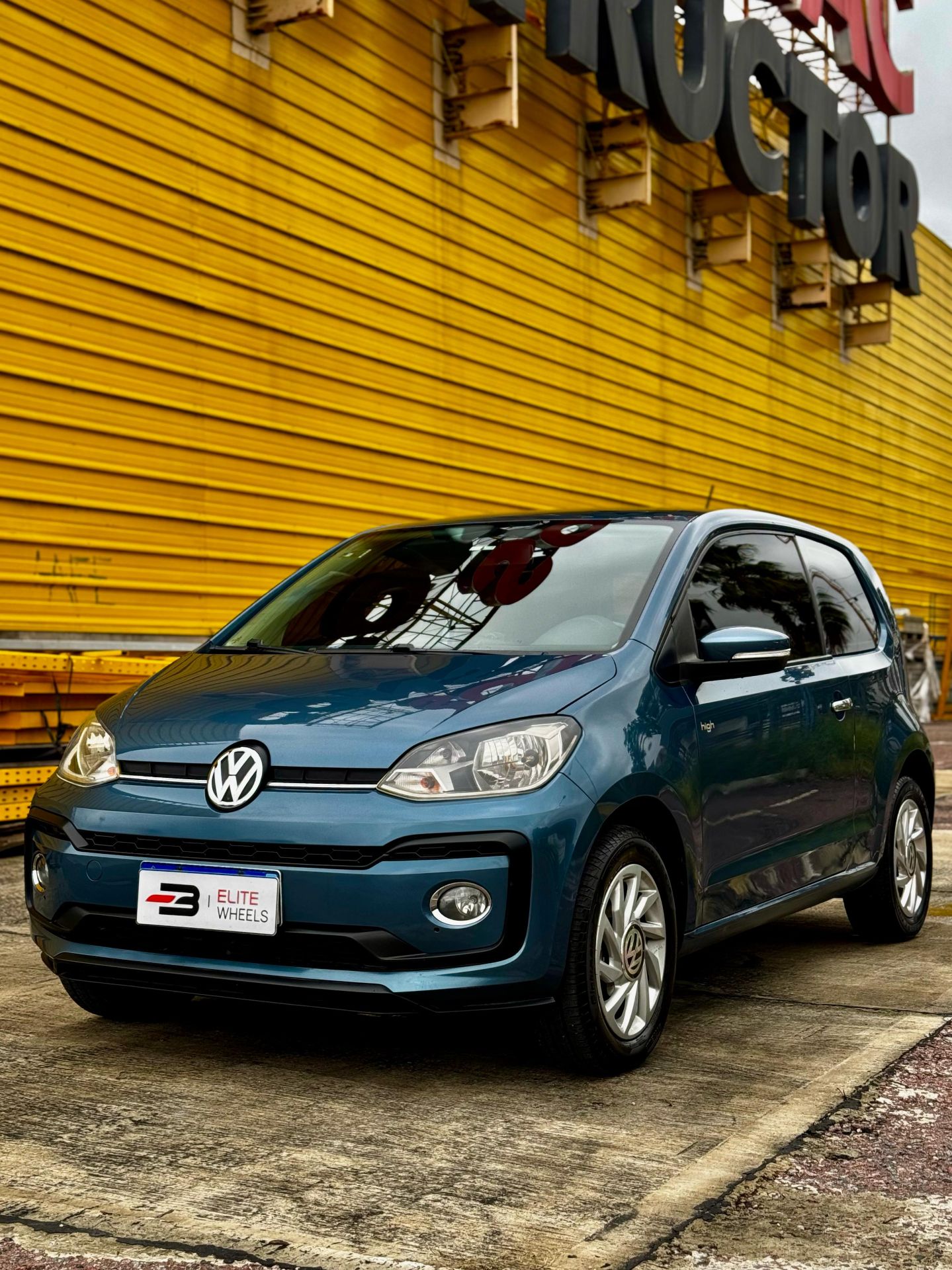 Volkswagen Up 2018 - Imagen 1