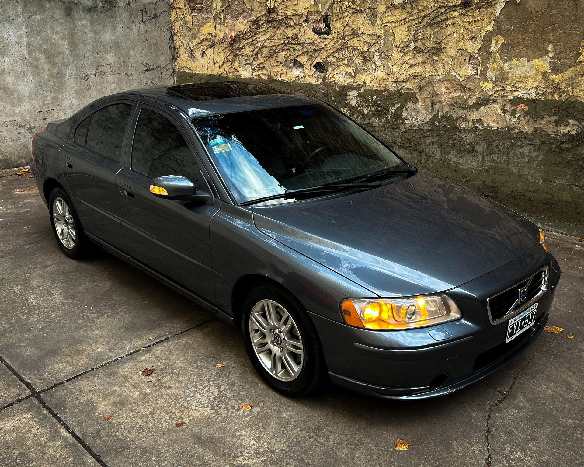 S60 2.5T AT